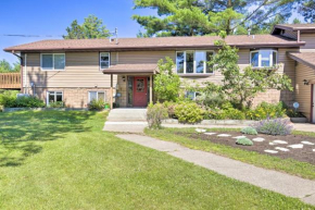 Simple Cranberry and Wine Farm Home with Fire Pit!